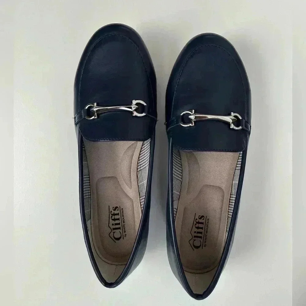 Cliffs By White Mountain Glowing Cushioned Loafer Flat